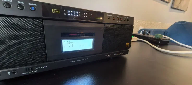 Дисплей TY-AK21 при питании напрямую от 220V через балластную лампу - всё штатно