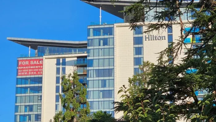 Ещё раз Хилтон, вид от озера как раз