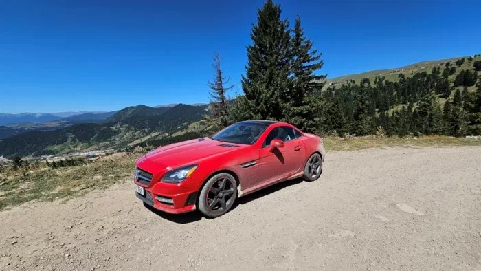 Как раз возле горнолыжки