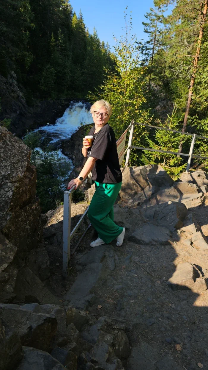 На водопаде, между прочим самый большой равнинный в Европе!