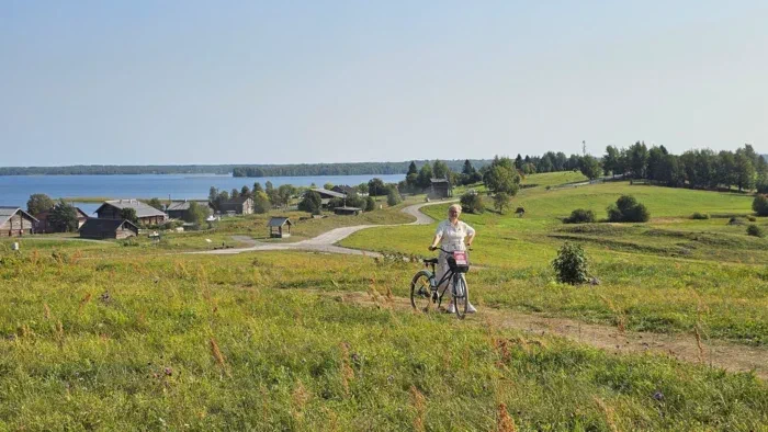 по полям, по холмам на великах