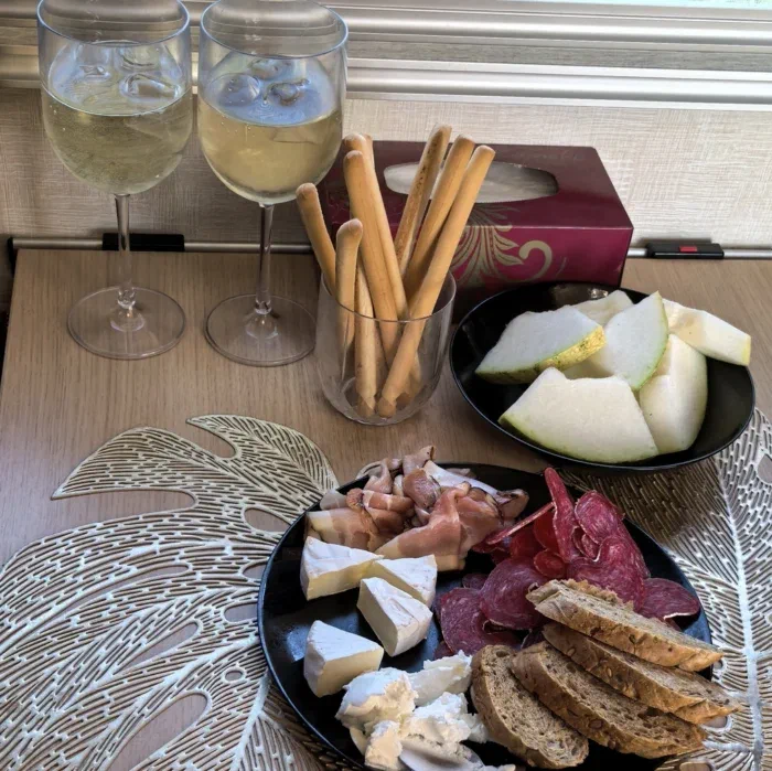 лёгкий ужин кемперов, реально лень было готовить, но когда это нам мешало вкусно поесть :)